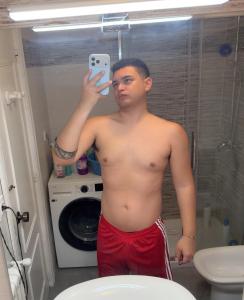 695091078: Chico busca chica en León