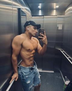 674504023: Chico busca chica en Valencia