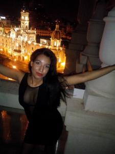 697624169: Chica busca chico en Málaga