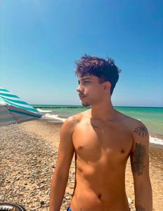 614453800: Chico busca chica en Alicante
