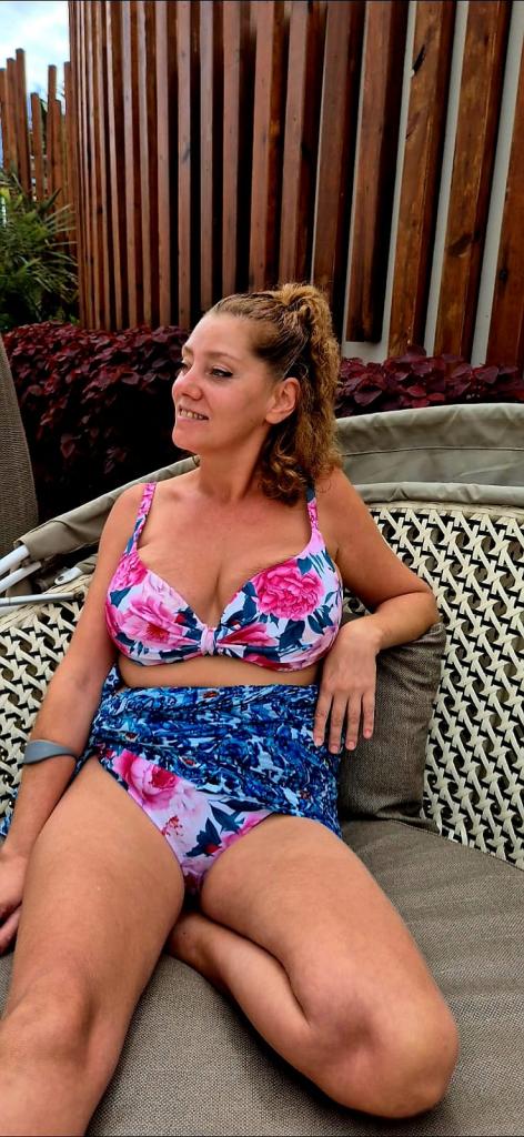 Chica busca chico en Tenerife: 