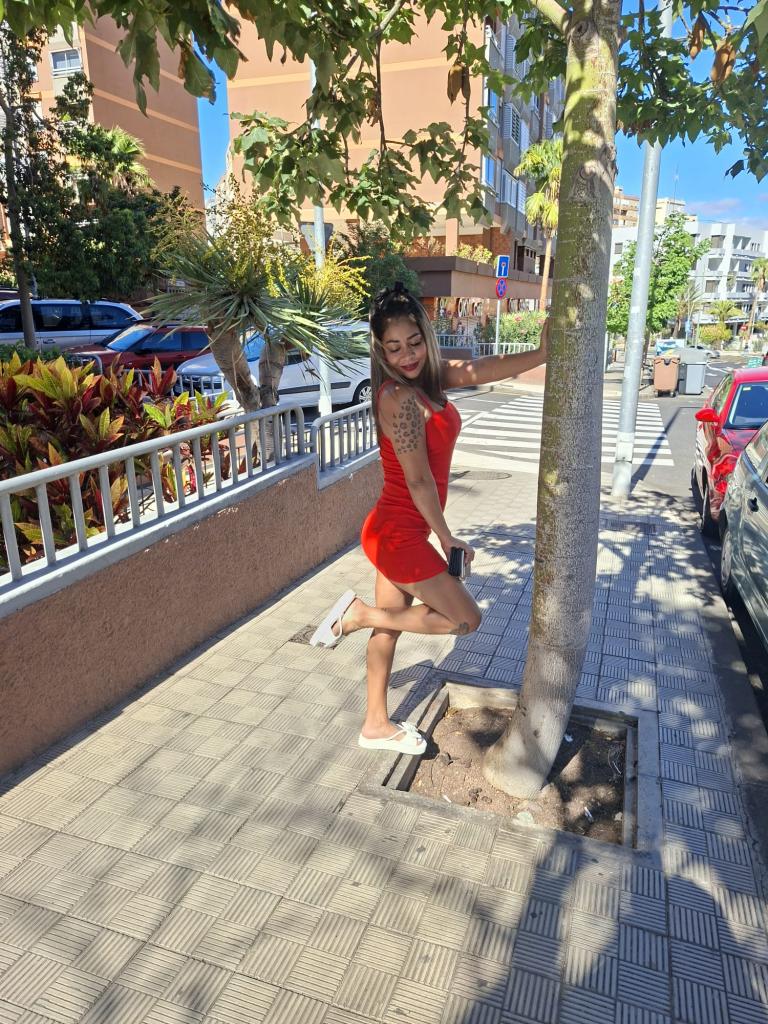 Chica busca chico en Tenerife: 