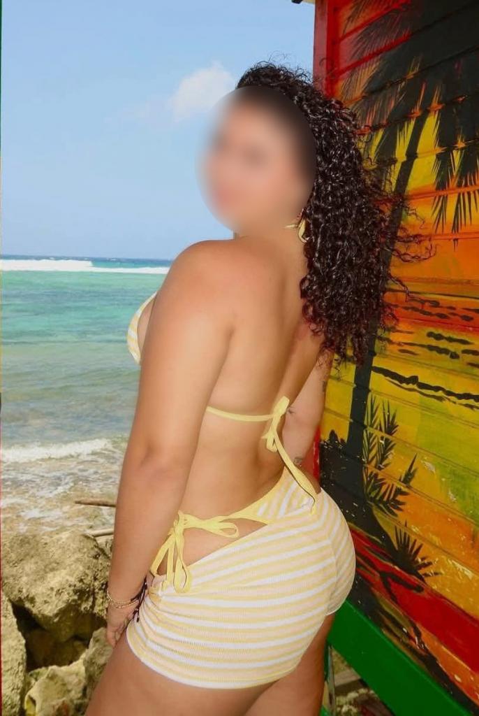 Chica busca chico en Tenerife: 