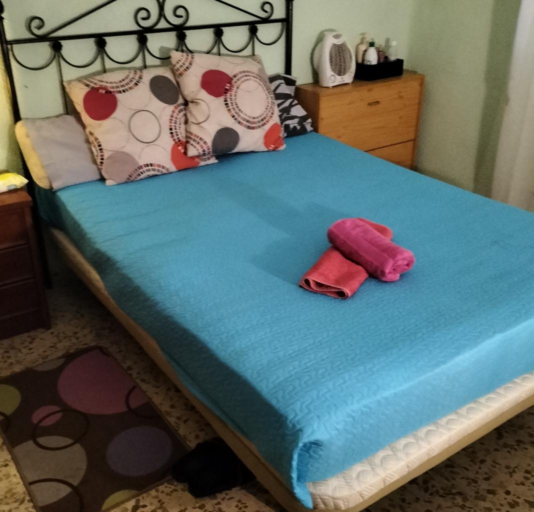 Chica busca chico en Granada: 