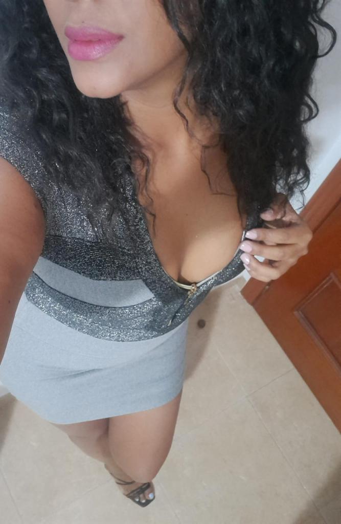Chica busca chico en Almería: 