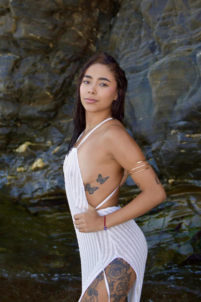 Chica busca chico en Ibiza: Chica busca chico