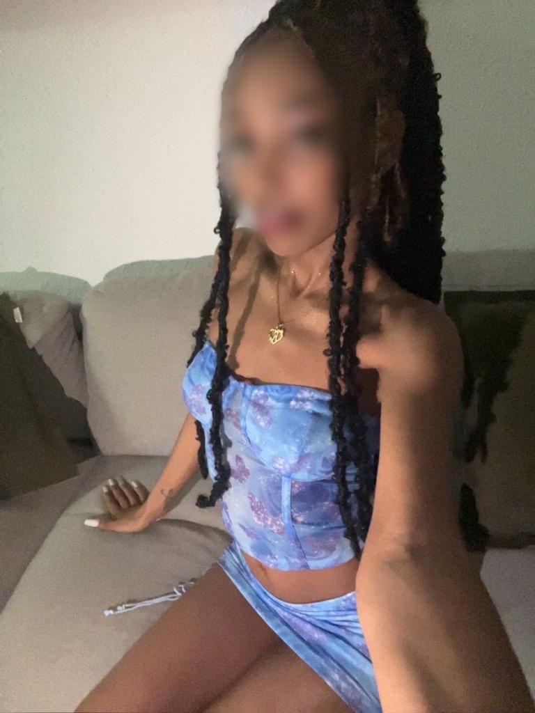 Chica busca chico en Gerona: 