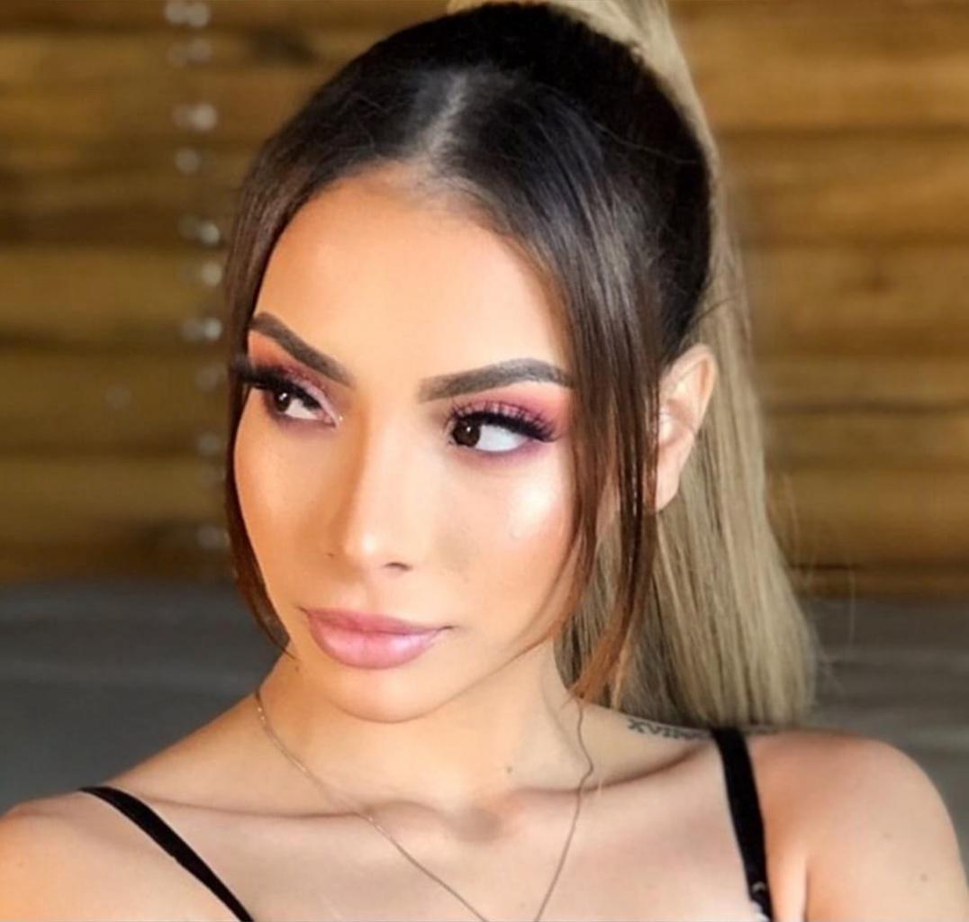 Chica busca chico en Alicante: Chica busca chico