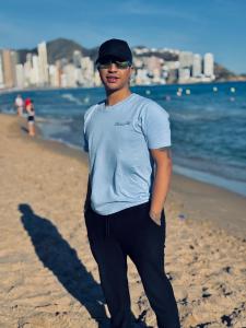 Chico busca chica en Alicante: 