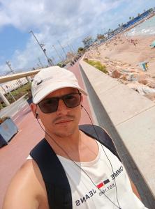 602702717: Chico busca chica en Tarragona