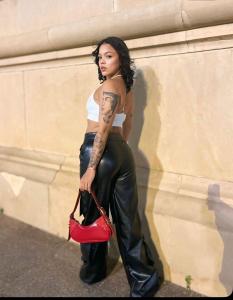 641507912: Chica busca chico en Ibiza