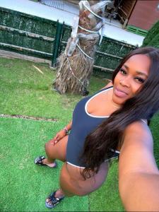 Chica busca chico en Huelva: 