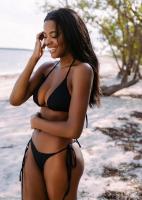 613835182: Chica busca chico en Gerona