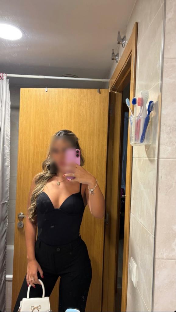 673982788: Chica busca chico en Murcia