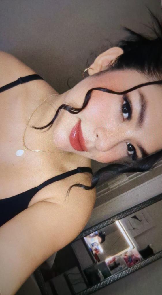673982788: Chica busca chico en Murcia