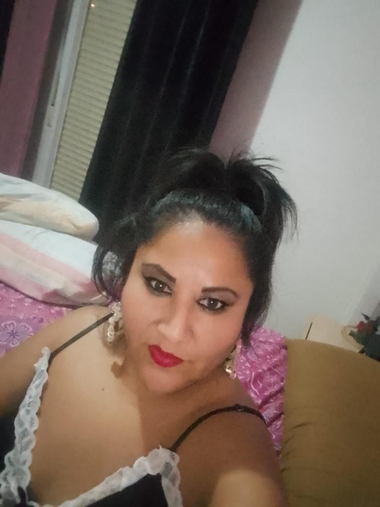 Chica busca chico en Almería: 