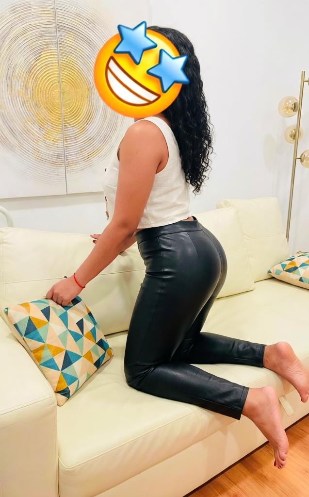 699121346: Chica busca chico en Madrid