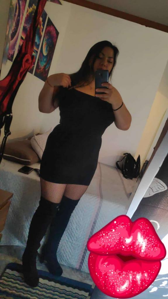 643370618: Chica busca chico en La Coruña