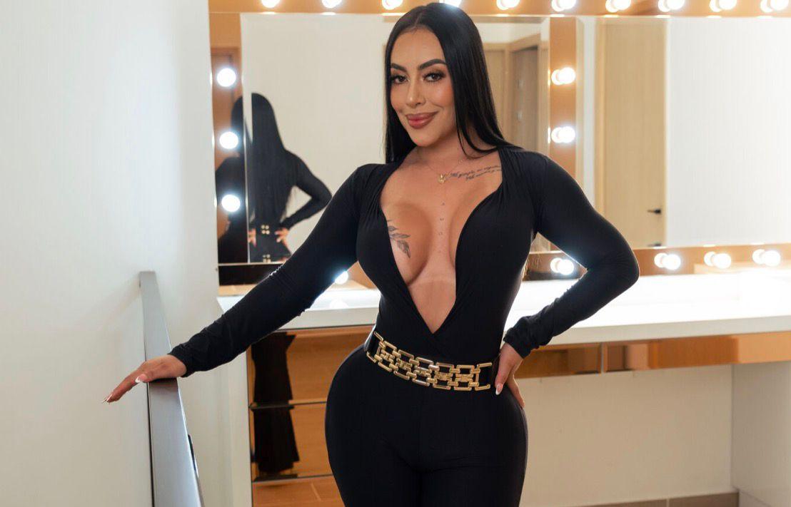 677375106: Chica busca chico en Barcelona