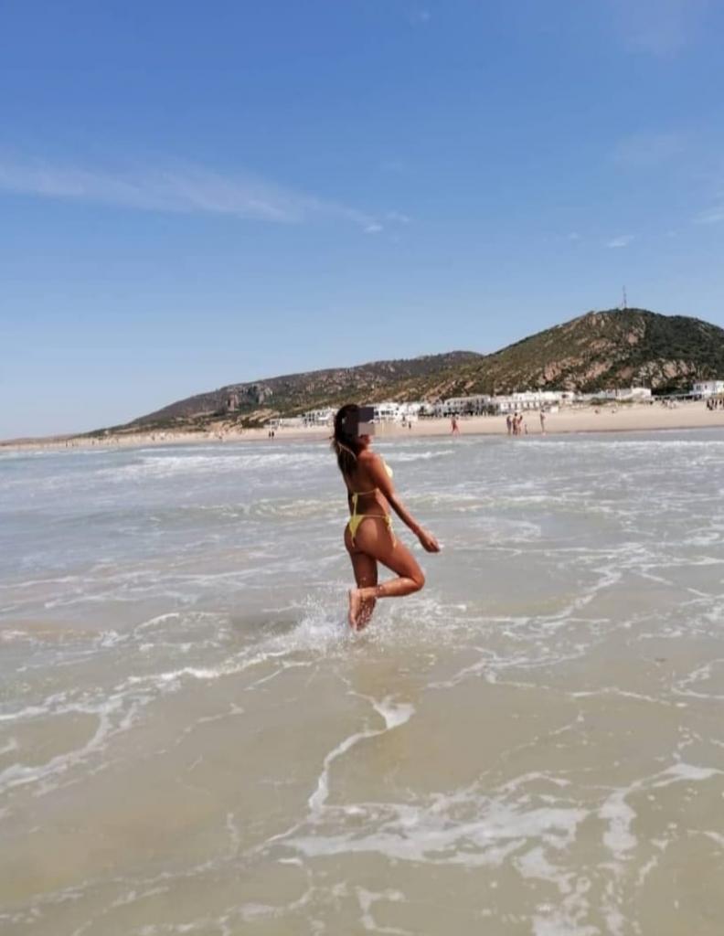Chica busca chico en Cádiz: 