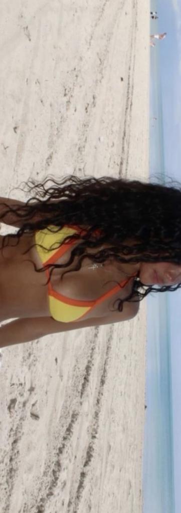 Chica busca chico en Málaga: Chica busca chico