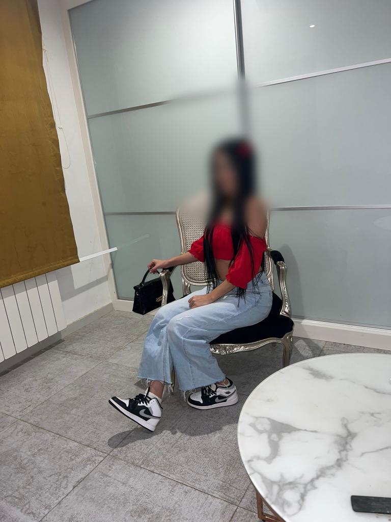 Chica busca chico en Granada: 