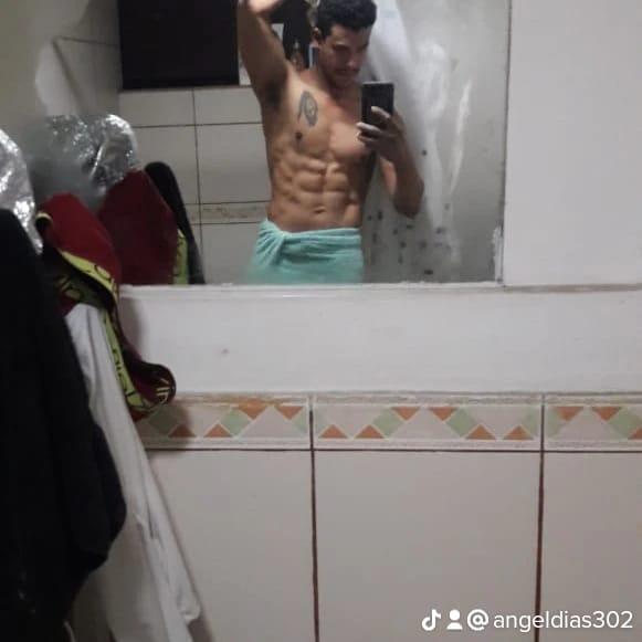 607393273: Chico busca chica en Madrid