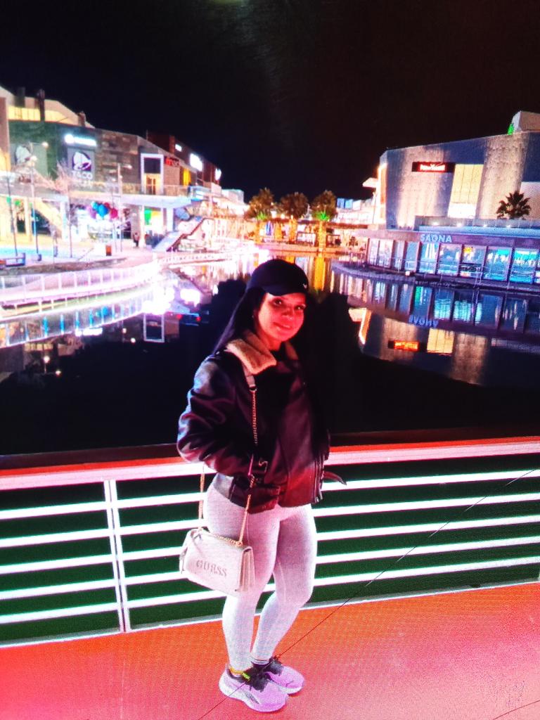 Chica busca chico en Menorca: 