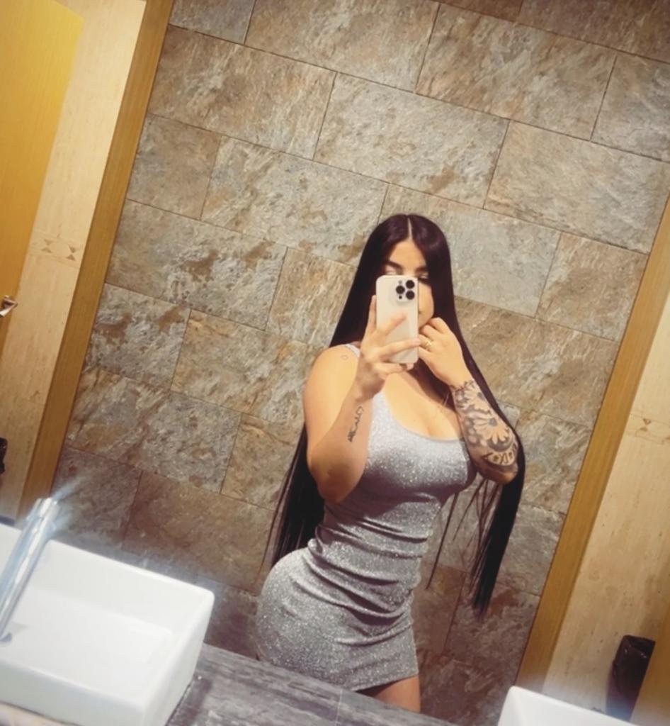 Chica busca chico en Almería: 