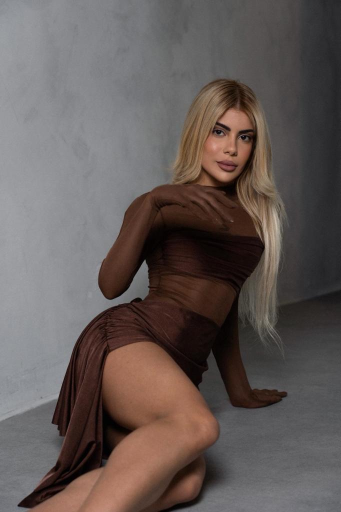 602310254: Chica busca chico en Barcelona
