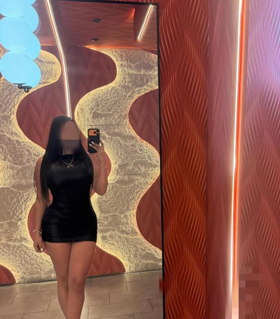 610828333: Chica busca chico en Navarra