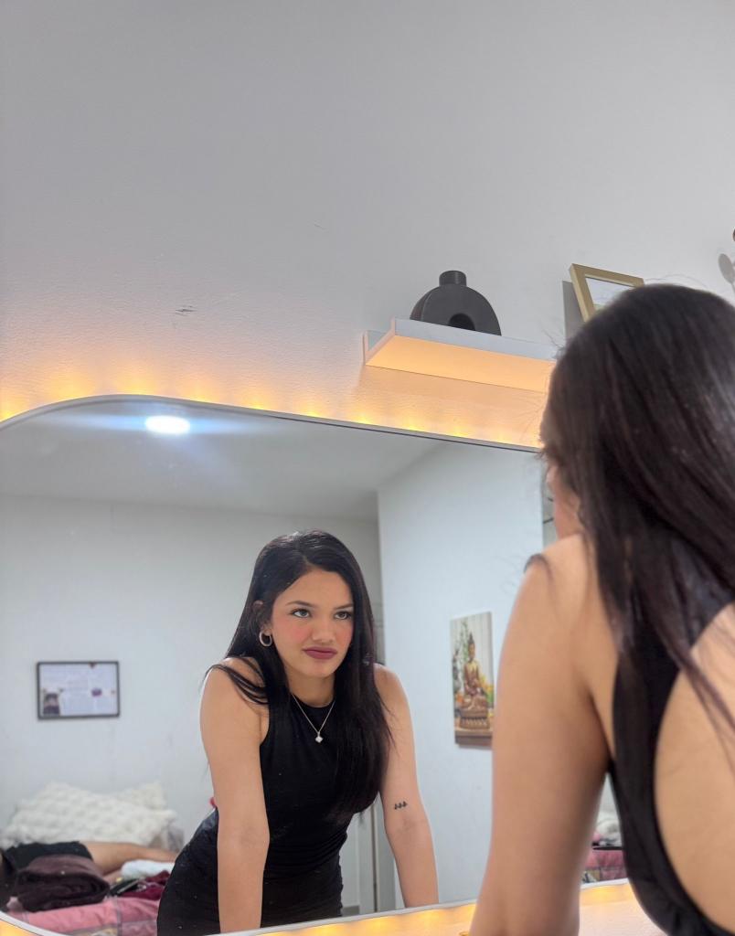 Chica busca chico en Granada: 