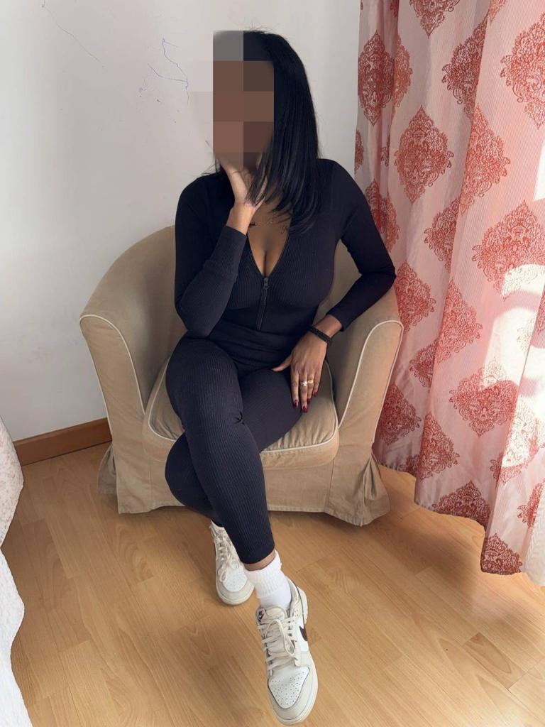 637194580: Chica busca chico en Madrid