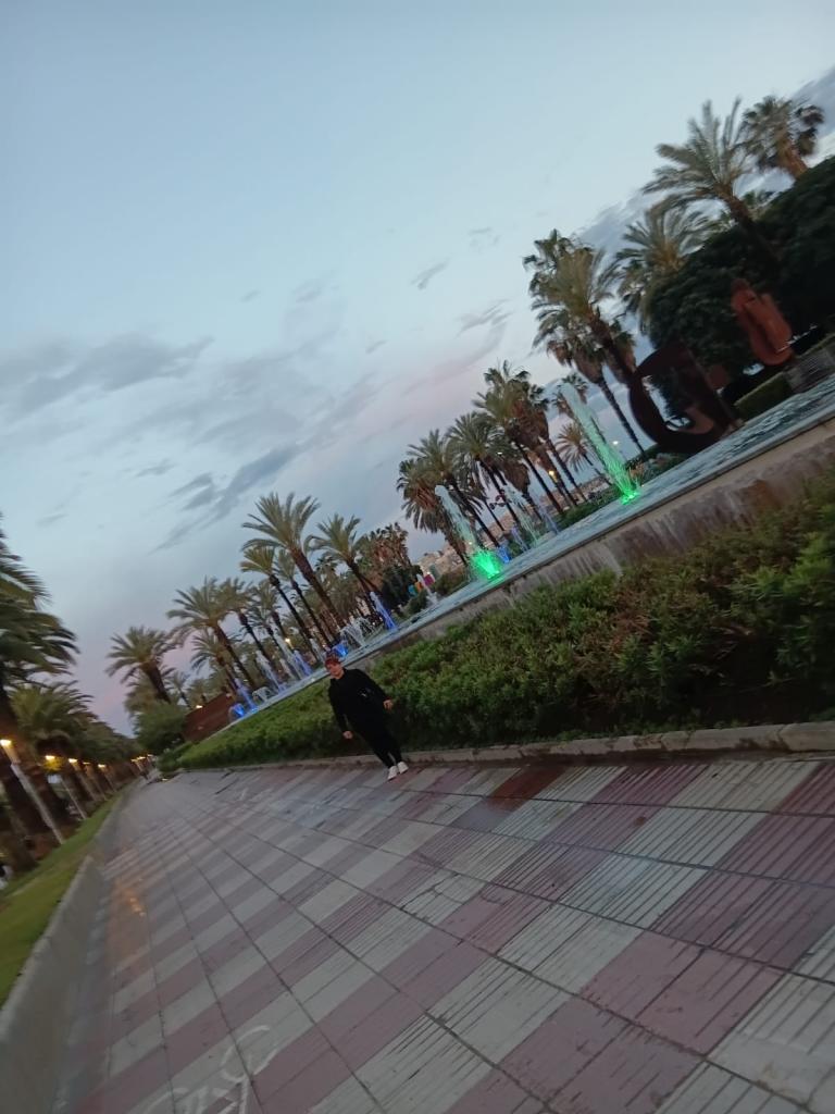 Chica busca chico en Tarragona: 