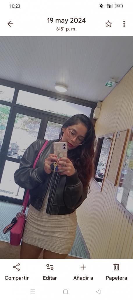 697734316: Chica busca chico en Málaga