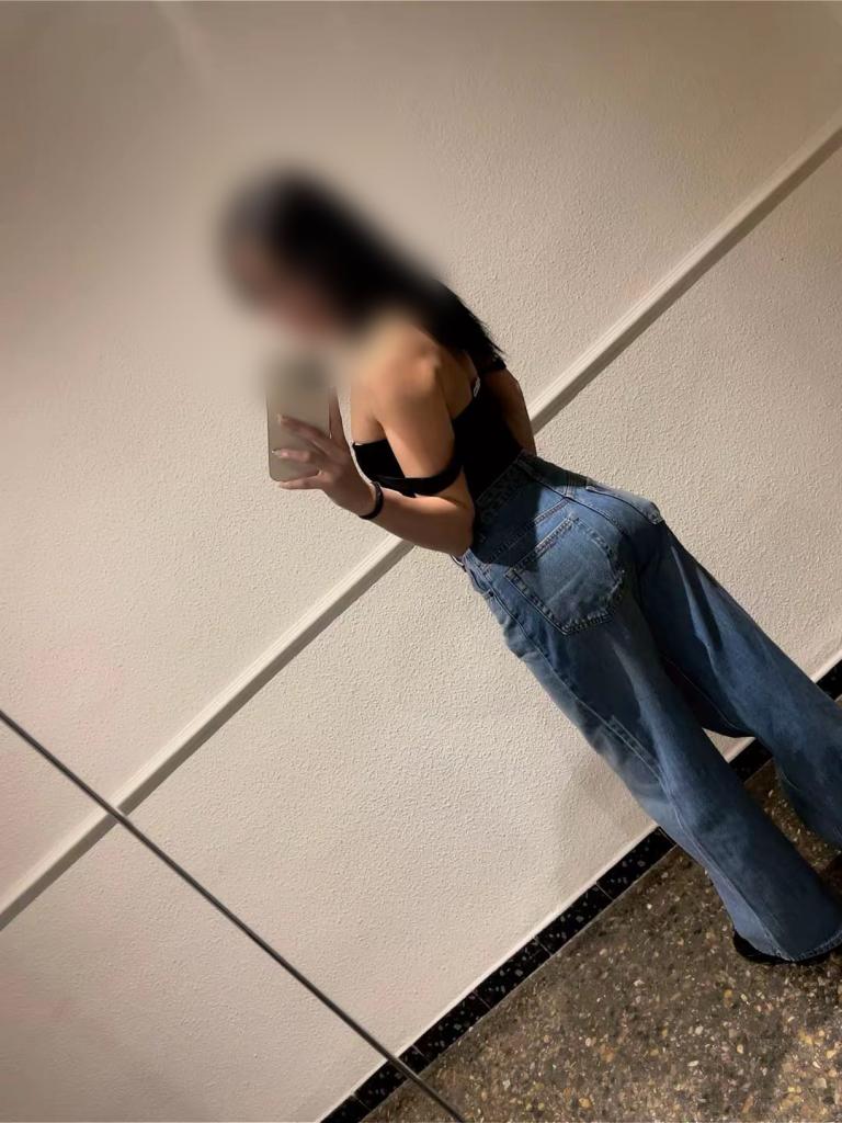 Chica busca chico en Granada: 