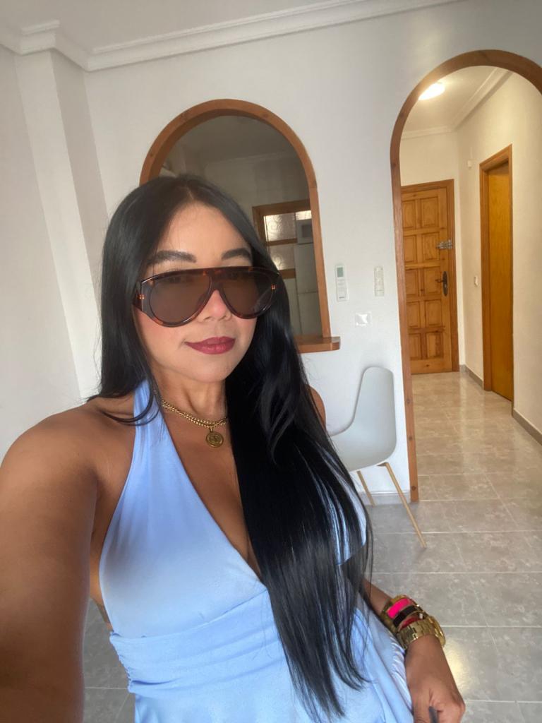 Chica busca chico en Alicante: 