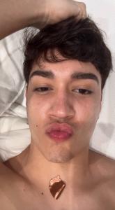 614608032: Chico busca chica en Pontevedra