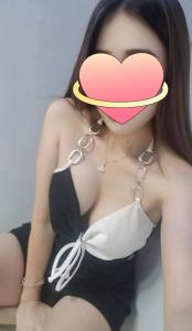 685570637: Chica busca chico en Barcelona