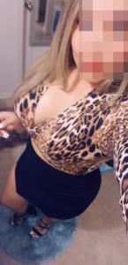 745026538: Chica busca chico en Gerona