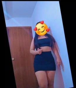 613886171: Chica busca chico en Málaga