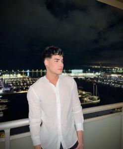 670590228: Chico busca chica en Alicante