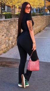 631045962: Chica busca chico en Barcelona