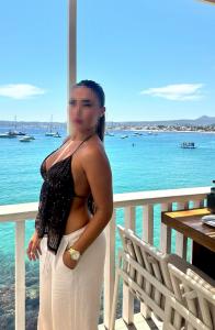 673982788: Chica busca chico en Murcia