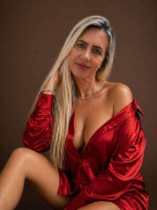 614663544: Chica busca chico en Barcelona
