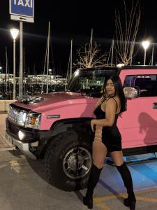 613865183: Chica busca chico en Barcelona