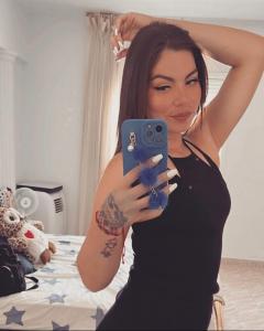 745003716: Chica busca chico en Granada