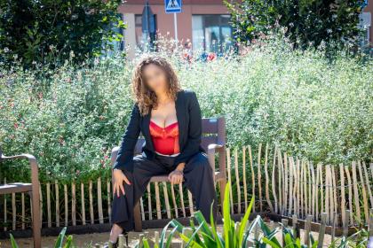 645602037: Chica busca chico en Zaragoza