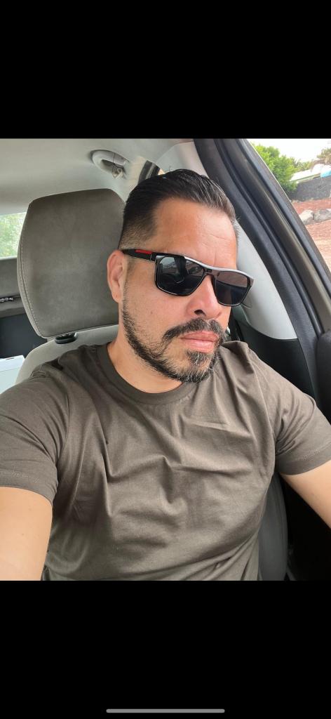 614868741: Chico busca chica en Las Palmas
