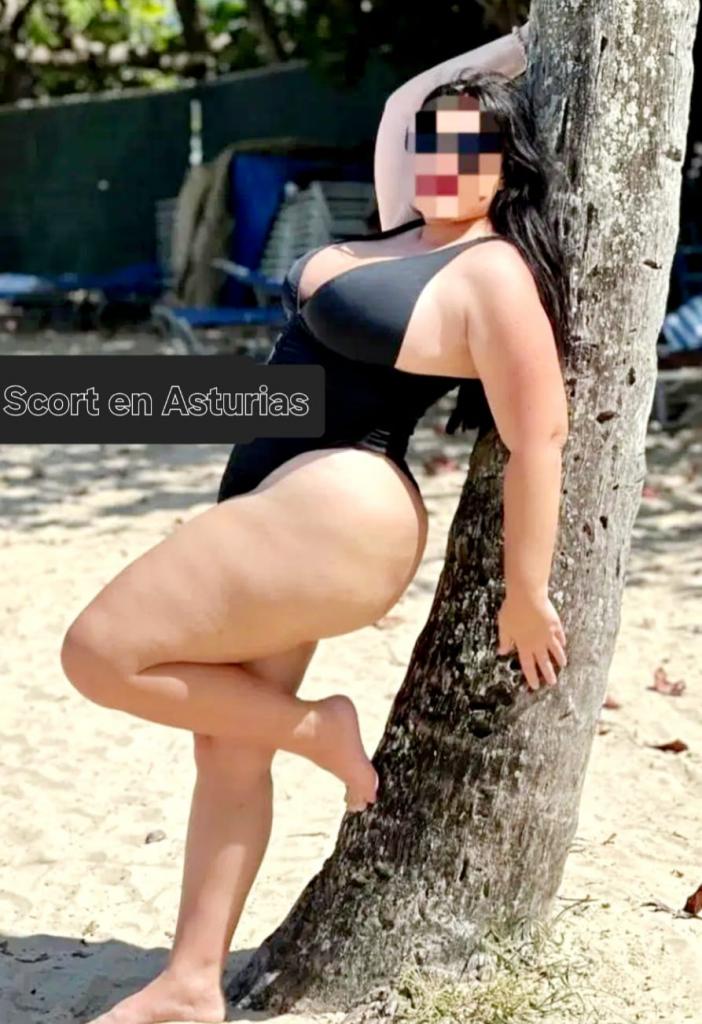 631581883: Chica busca chico en Asturias